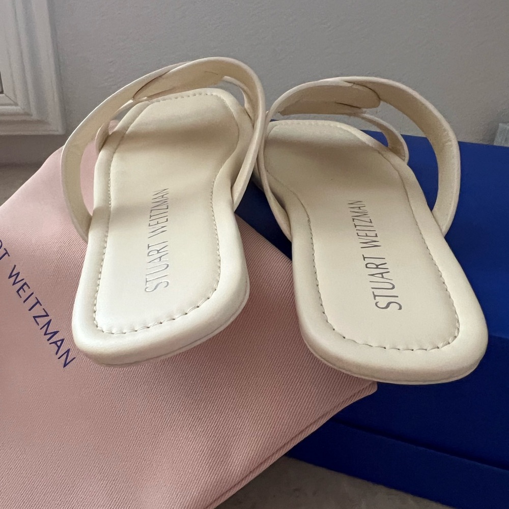 New Stuart Weitzman Alabaster Cream Leather Sandals - Picture 6 of 8